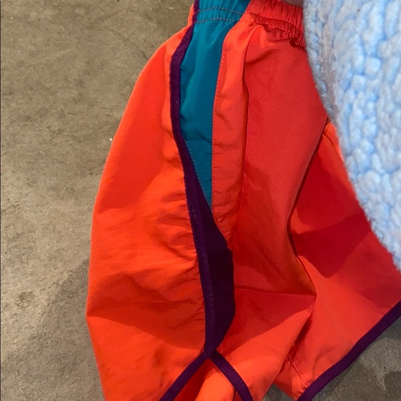 Nike running shorts - Picture 3 of 3